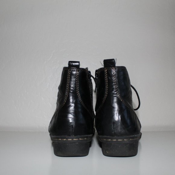 clarks black leather booties - Picture 5 of 9